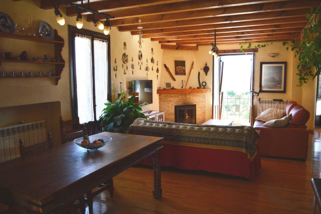 Altikarra I Guest House Undiano Bagian luar foto